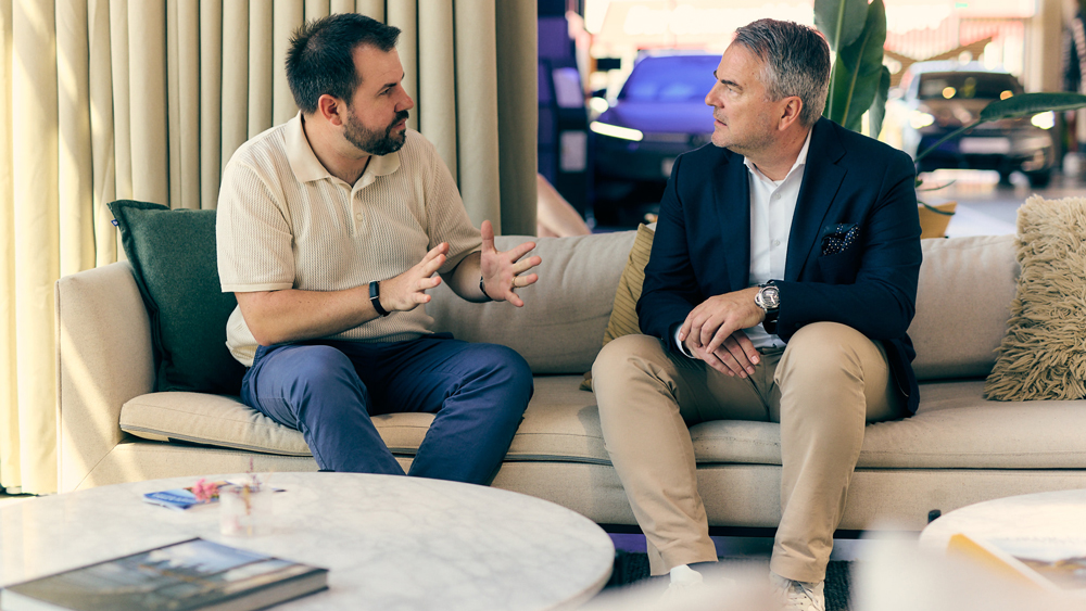 Wohlfühl-Atmosphäre
Jürgen Ruchti, 57, leitete früher ein Audi-Zentrum, ist heute CEO der HomE of Mobility GmbH. Mit Paul Tonini versteht er sich prächtig. 