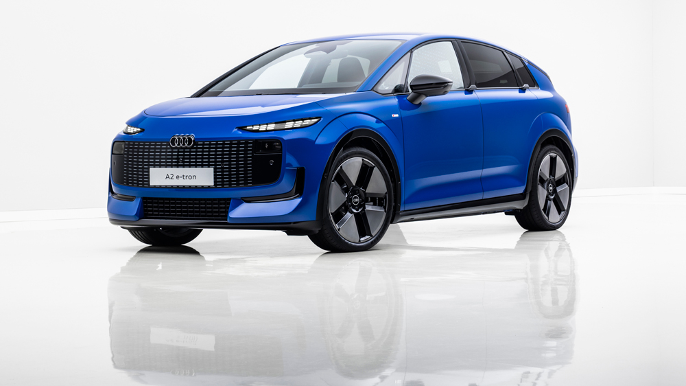 Im Zeichen der vier Ringe
Trotz des Elektroantriebs verpassten die Audi-Designer dem A2 e-tron eine Kühlergrill-artige "Maske" im XXL-Format. Fotos: Audi
