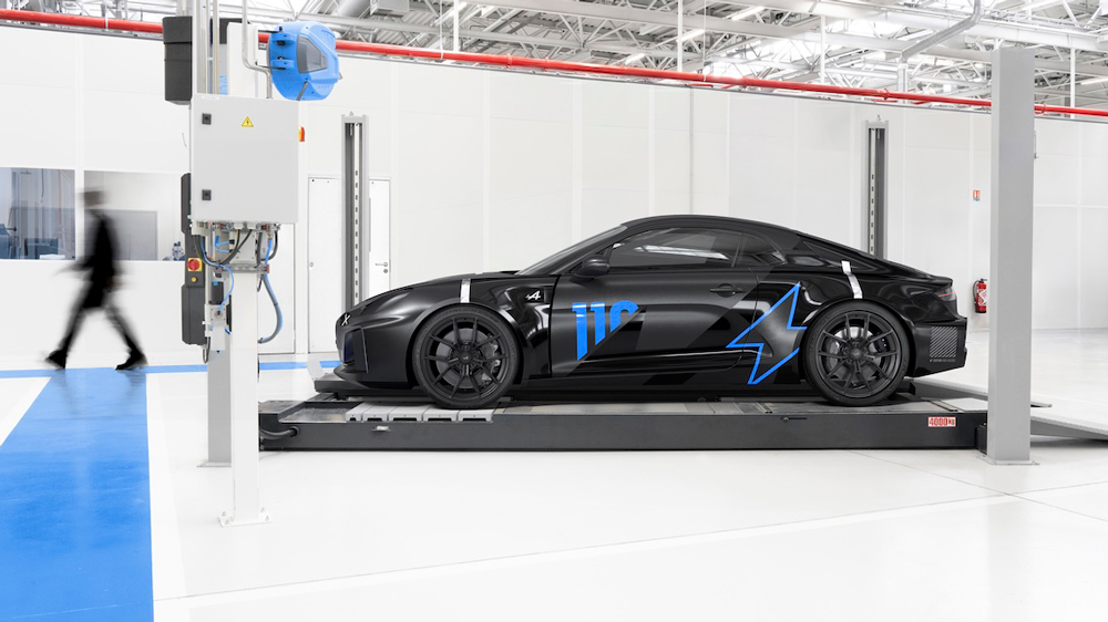 Ready to Rumble 
Der vollelektrische Alpine A110 wurde bislang größtenteils im Simulator entwickelt. Umfangreiche Straßentests stehen erst jetzt an.  