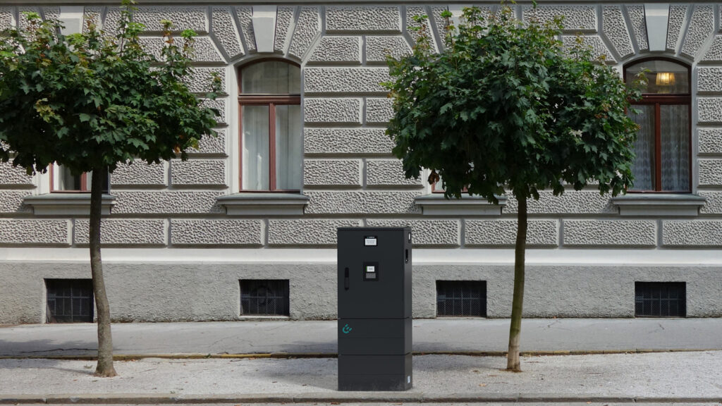 AC-Ladesäule Compleo DUO
"Die Vorstellung, in der Düsseldorfer Innenstadt stünde alle 60 Meter eine Ladesäule, ist weder für das Denkmalschutzamt noch für die Verwaltung selbst eine Option." Foto: Compleo