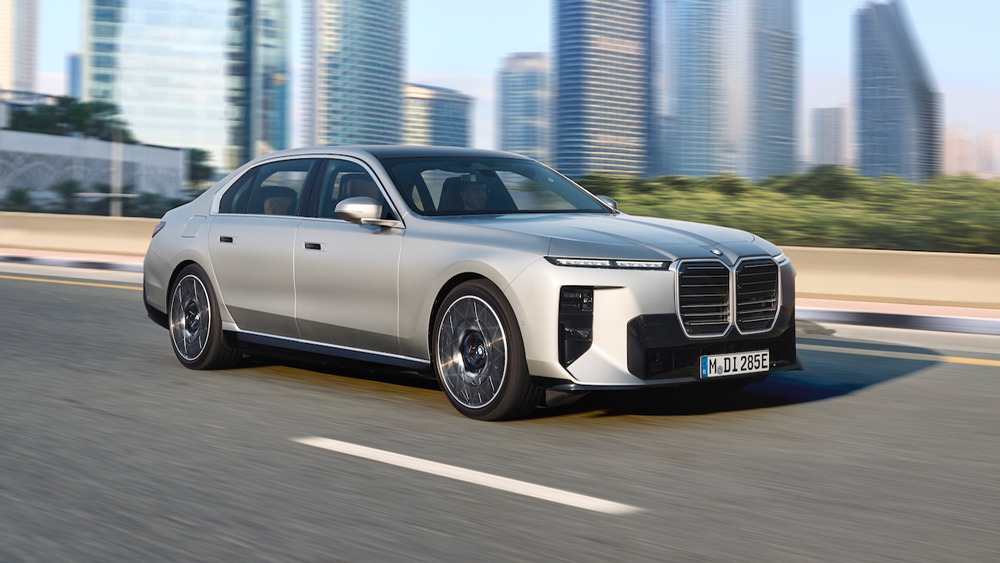 BMW i7