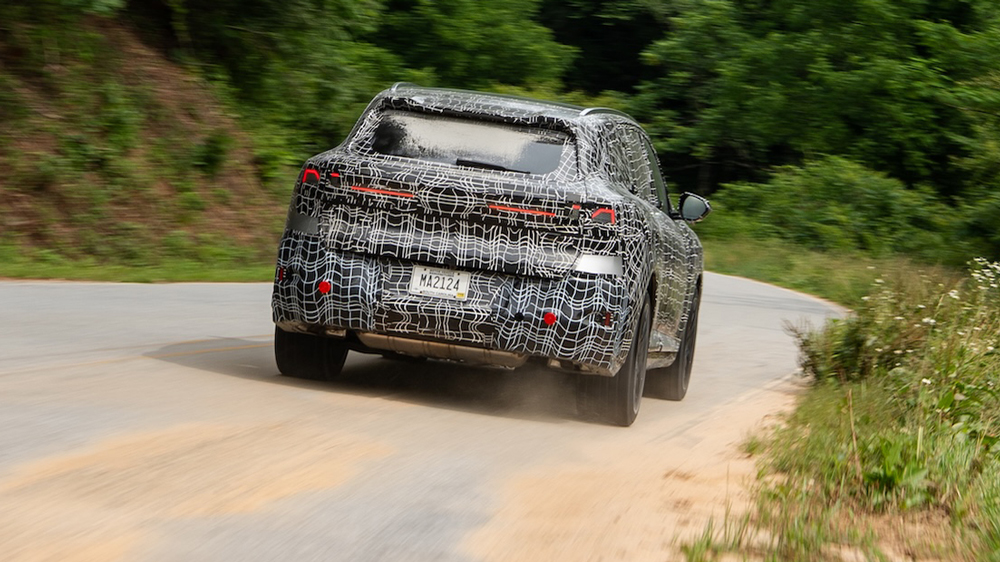 Noch im Tarnkleid
Für unsere kleine Testfahrt durch den Süden der Vereinigten Staaten stand ein Prototyp des iX5 zur Verfügung. Fotos: BMW
