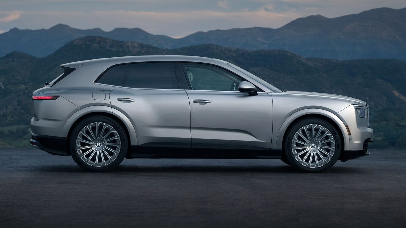 „Die Wahrheit liegt auf der Straße“
Der vollelektrische Bentley Torcal teilt die Plattform mit dem Porsche Cayenne, ist aber deutlich weniger sportlich abgestimmt.