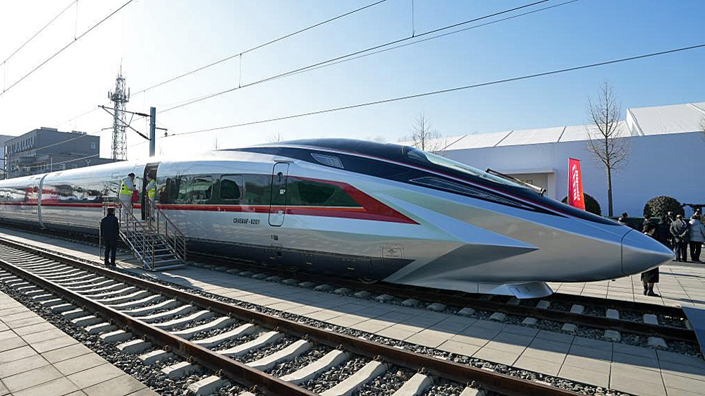 Chinas neuer „Bullet Train“ fährt mit bis zu 450 km/h