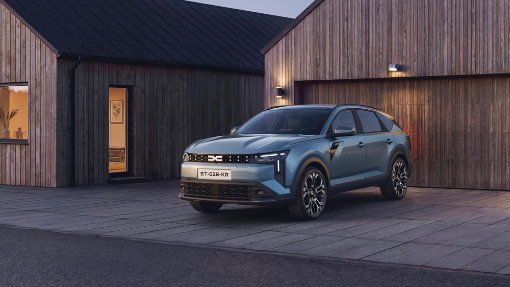 Dacia Striker 
Mit einem Basispreis von 21.990 Euro rangiert das Crossover-Kombi am oberen Ende der Dacia-Modellpalette. Vorerst gibt es das Modell nur mit Hybridantrieb. Eine Elektroversion ist in Vorbereitung, eine Variante mit Range Extender zumindest angedacht. 