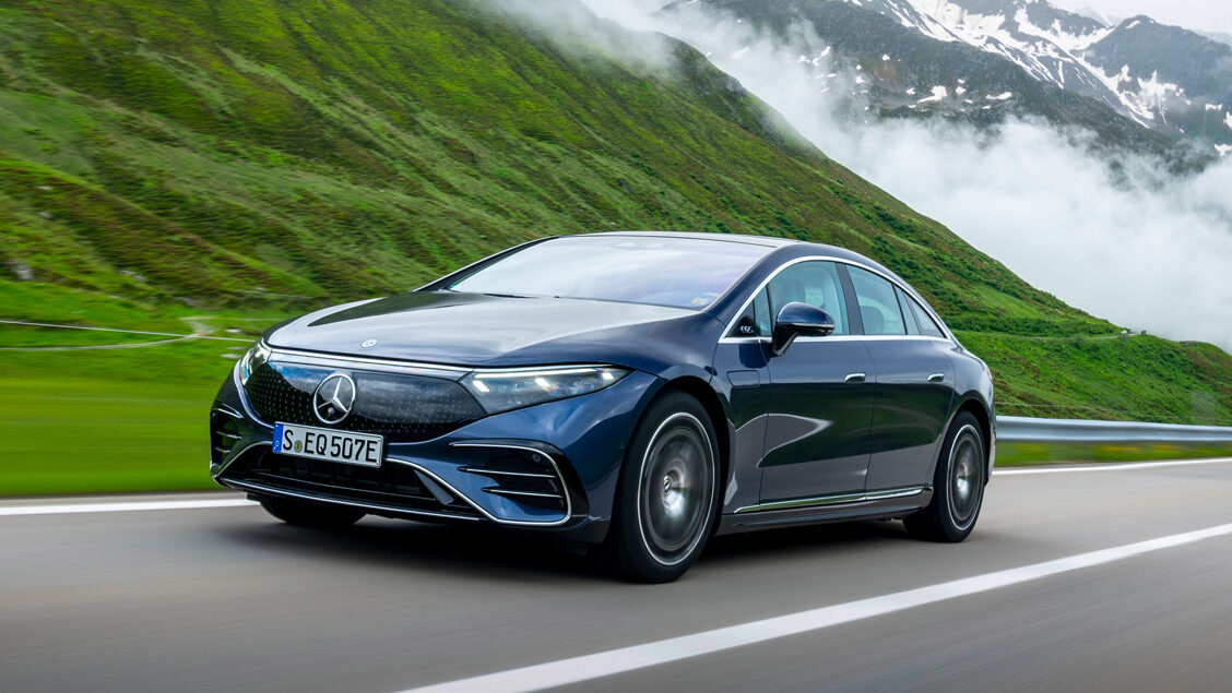 Mercedes EQS 
Das Luxusmodell hat die Erwartungen nicht erfüllt. Im Neuwagengeschäft floppte er, als Gebrauchter ist er nur mit großen Abschlägen zu verkaufen. Bild: Mercedes-Benz