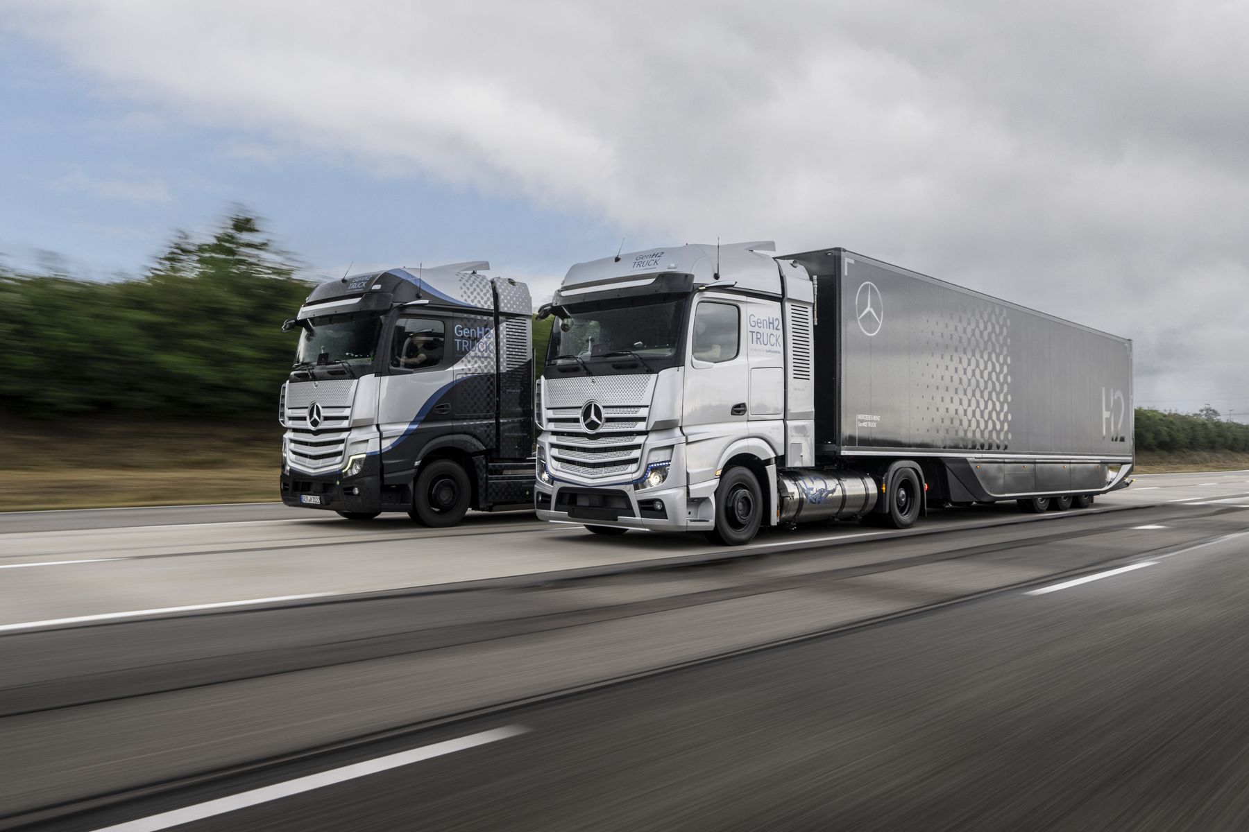 Daimler-Trucks-setzt-auf-fl-ssigen-Wasserstoff