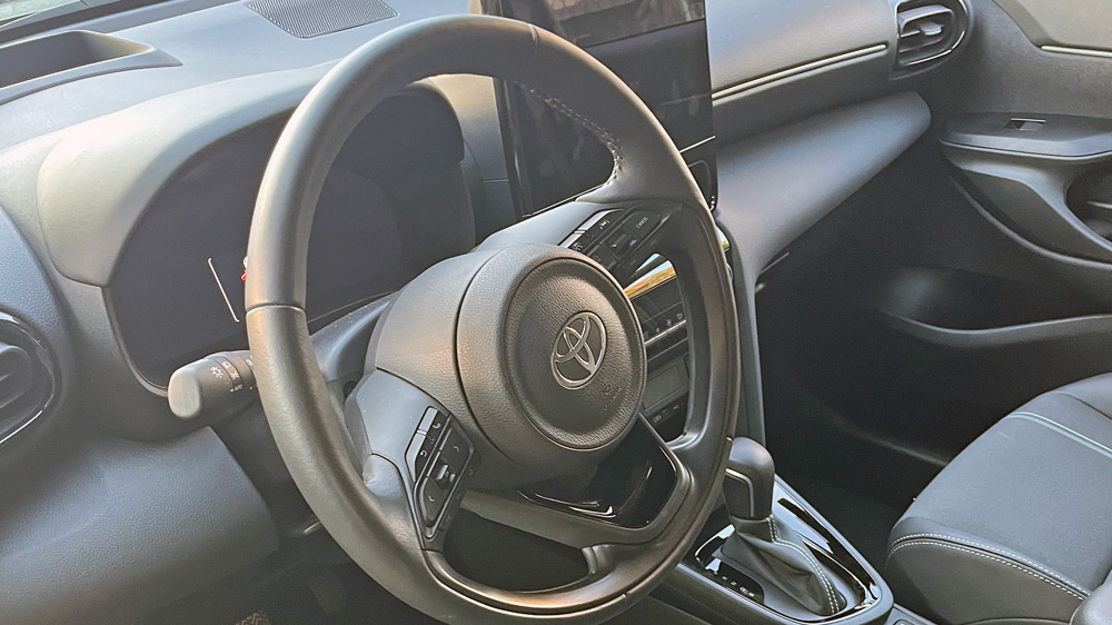 Rundum praktisch 
Über die Tasten am Lenkrad lassen sich sämtliche Fahrdaten schnell und bequem anpassen, auf Wunsch können die bevorzugten Einstellungen von bis zu drei verschiedenen Nutzern des Autos abgespeichert werden. Fotos: Wolfgang Eschment