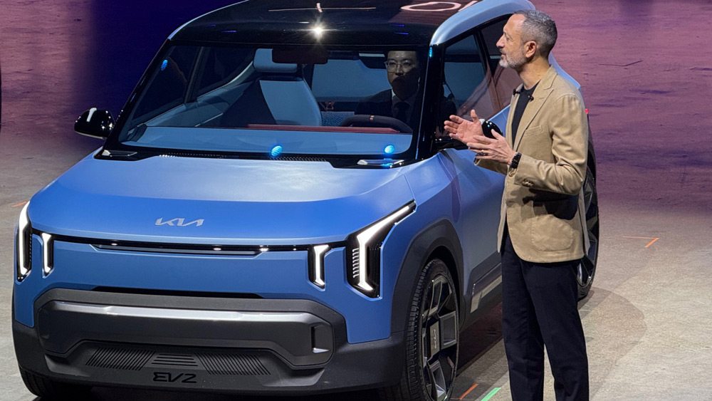 Studie Concept EV2
Chefdesigner Karim Habib hat Kia mit der Designphilosophie "Opposites United" seinen Stempel aufgedrückt. Dem neuen Kleinen auch.