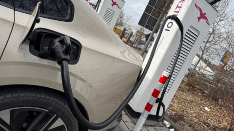 Volvo ES 90: Die Rückkehr der großen Reise-Limousine - Edison - Heimat ...