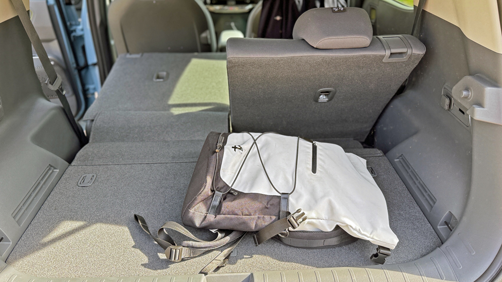 Ausbaufähig 
Die 300 Euro Aufpreis für die Viersitz-Anlage lohnen. Die Rücksitzbank lässt sich dann um acht Zentimeter verschieben, die Neigung der Lehnen um 14 Grad verändern. Das Ladevolumen steigt so von 362 auf 403 Liter, bei umgelegter Rücksitzbank sind es 1201 Liter.  