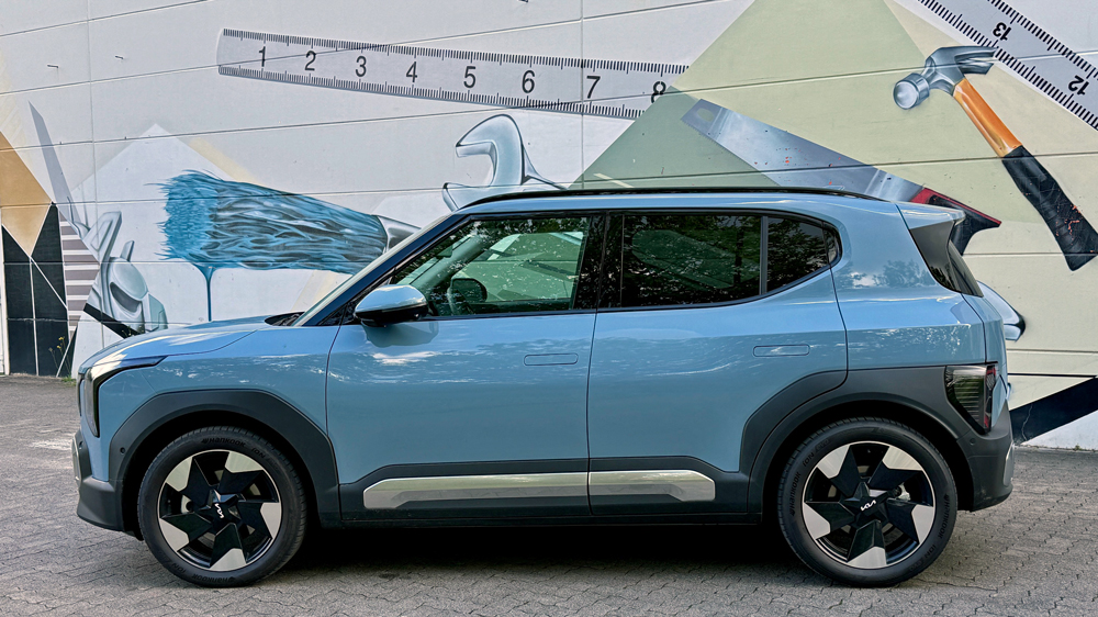 Maßarbeit 
Mit einer Länge von 4,06 Metern und einer Reichweite von 317 Kilometern ist der Kia EV2 das perfekte Pendlerfahrzeug. Fotos: Rother