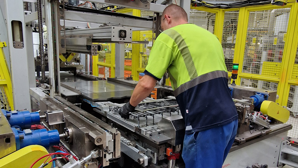 Fertigung von Wärmetauschern 
Innerio aus Österreich hat sich auf die Klimatisierung von Fahrzeugen, Motoren und Antriebsbatterien spezialisiert. Foto: Innerio 