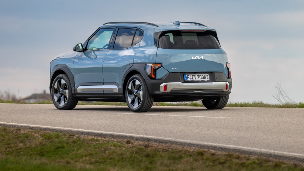 Einstiegslösung 
Der Kia EV2 ist schon für 26.600 Euro zu haben. Mit der neuen Elektroauto-Förderung ist die Marke von 20.000 Euro nicht mehr fern. 