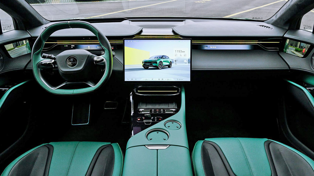 Geschmackssache 
Unser Testwagen kombinierte eine grüne Außenlackierung mit einem grünbelederten Innenraum. Kameras ersetzen die Außenspiegel.