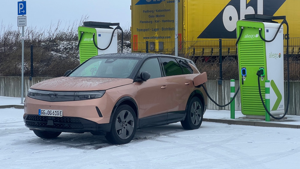 Opel-Grandland-Electric-im-Winter-Kein-Problem