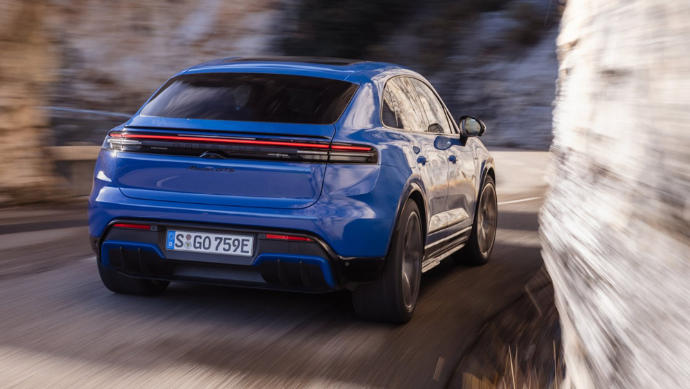 Flotter Feger
In nur 13,3 Sekunden kann der Macan GTS - wo das erlaubt ist - auf Tempo 200 sprinten. Die Höchstgeschwindigkeit beträgt 250 km/h.