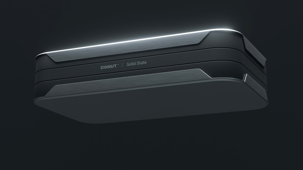 "Heiliger Gral"
Verge stattet seine Elektro-Motorräder ab sofort mit einem neuen Feststoff-Akku von Donut Lab aus, der sich durch eine hohe Energiedichte von 400 Wattstunden pro Kilogramm auszeichnet und über 100.000 Ladezyklen verkraftet, ohne Leistung zu verlieren.