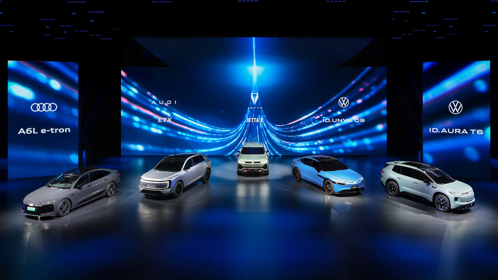Alle zwei Wochen ein neues Elektroauto 
Volkswagen hat den wichtigen chinesischen Automarkt noch nicht aufgegeben. Auf der Automesse in Peking präsentiert der Konzern eine Vielzahl neuer Modelle "aus China für China". Und in den kommenden Jahren sollen noch mehr davon kommen. Foto: Volkswagen  