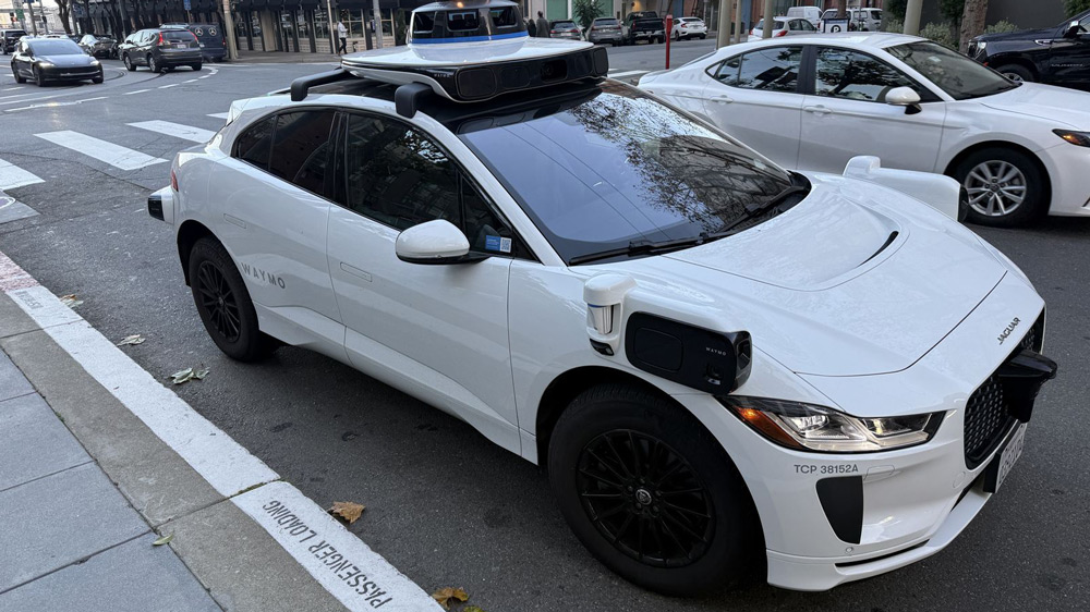 Waymo-Im-Robo-Taxi-durch-San-Francisco