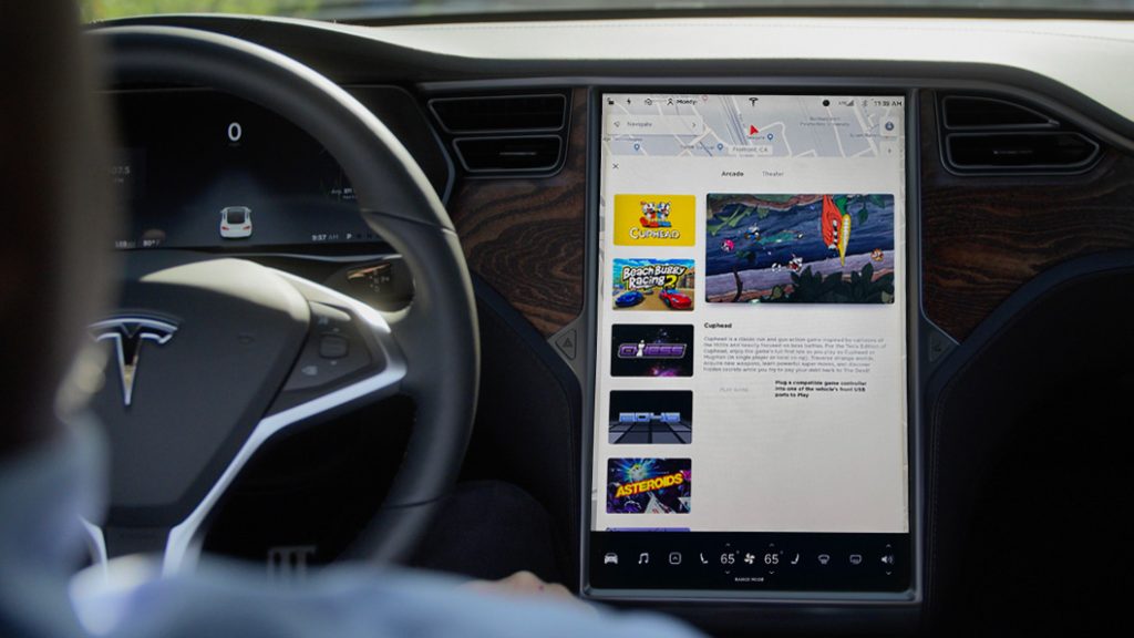 Zusätzliche Funktionen gegen Bezahlung 
Tesla war der erste Autohersteller, der Upgrade für seine Autos anbot. Durch Software-Updates kann hier beispielsweise der Funktionsumfang des Infotainment-Systems erweitert oder die konnektivität verbessert werden. Foto: Tesla